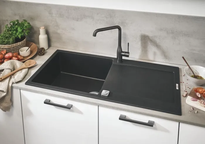 Кухонний змішувач GROHE Essence 30269AL0